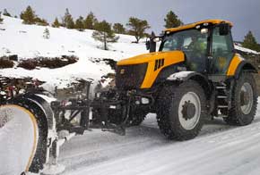 Veiservice-Jentoft-og-Brumle-Traktor